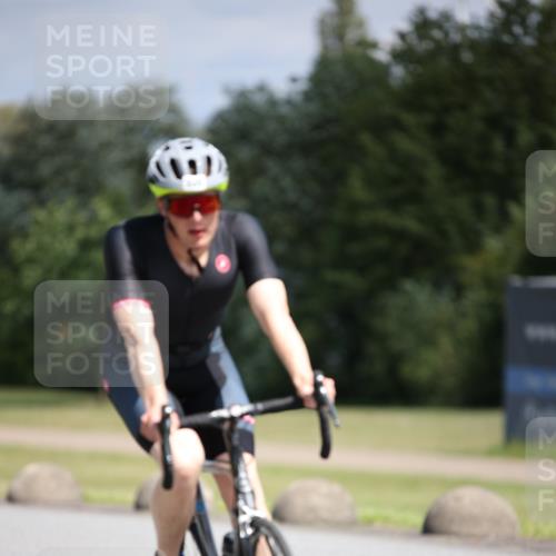 16.06.2024 - 26. Vierlanden-Triathlon Jannik Wohlers http://msf.ph/oto/6295501 16.06.2024 11:37:28 Radfahren 133, 233, 265, 294, 310, 326, 335 meine-sportfotos.de