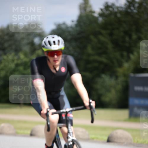 16.06.2024 - 26. Vierlanden-Triathlon Jannik Wohlers http://msf.ph/oto/6295508 16.06.2024 11:37:28 Radfahren 133, 233, 265, 294, 310, 326, 335 meine-sportfotos.de