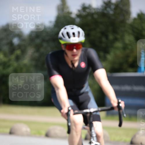 16.06.2024 - 26. Vierlanden-Triathlon Jannik Wohlers http://msf.ph/oto/6295534 16.06.2024 11:37:28 Radfahren 133, 233, 265, 294, 310, 326, 335 meine-sportfotos.de