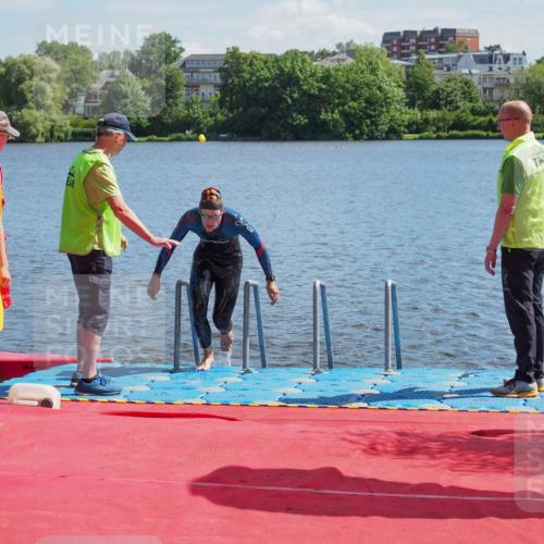 16.06.2024 - 7 Türme Triathlon KatJ http://msf.ph/oto/6295546 16.06.2024 11:06:17 Schwimmen  meine-sportfotos.de