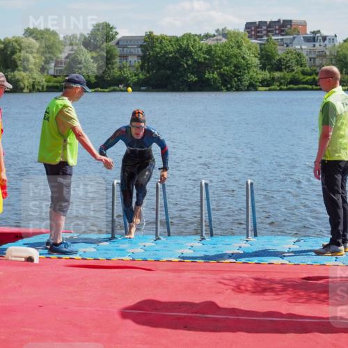 16.06.2024 - 7 Türme Triathlon KatJ http://msf.ph/oto/6295551 16.06.2024 11:06:17 Schwimmen  meine-sportfotos.de