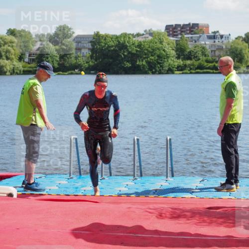 16.06.2024 - 7 Türme Triathlon KatJ http://msf.ph/oto/6295570 16.06.2024 11:06:18 Schwimmen  meine-sportfotos.de