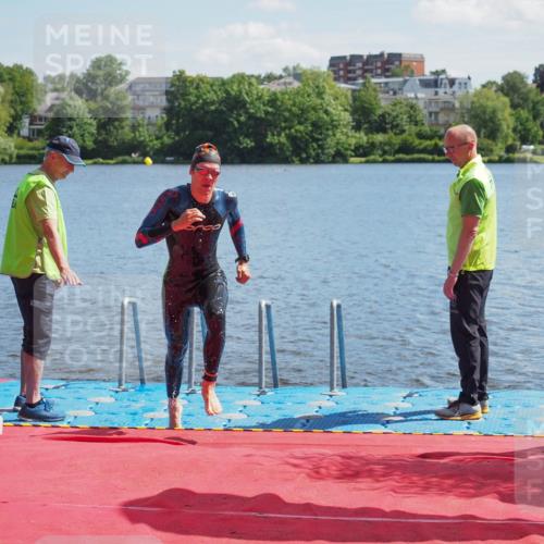 16.06.2024 - 7 Türme Triathlon KatJ http://msf.ph/oto/6295577 16.06.2024 11:06:18 Schwimmen  meine-sportfotos.de