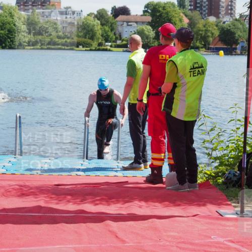 16.06.2024 - 7 Türme Triathlon KatJ http://msf.ph/oto/6295626 16.06.2024 11:07:47 Schwimmen 10, 31 meine-sportfotos.de