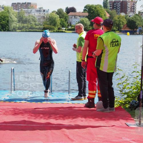 16.06.2024 - 7 Türme Triathlon KatJ http://msf.ph/oto/6295680 16.06.2024 11:07:48 Schwimmen 10, 31 meine-sportfotos.de