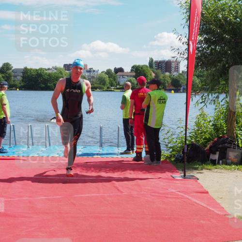 16.06.2024 - 7 Türme Triathlon KatJ http://msf.ph/oto/6295700 16.06.2024 11:07:50 Schwimmen 10, 31 meine-sportfotos.de