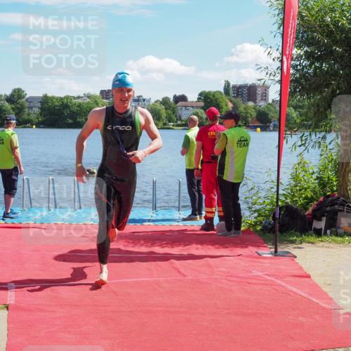 16.06.2024 - 7 Türme Triathlon KatJ http://msf.ph/oto/6295722 16.06.2024 11:07:50 Schwimmen 10, 31 meine-sportfotos.de