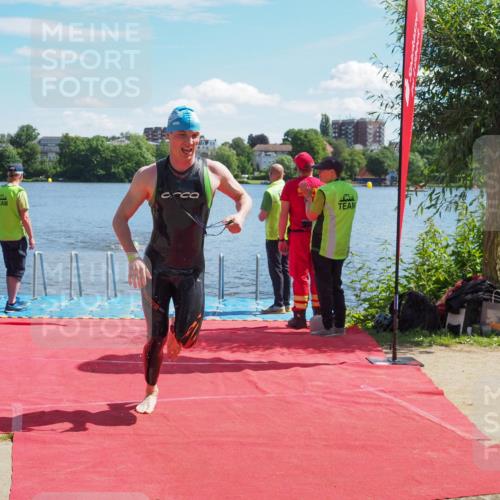 16.06.2024 - 7 Türme Triathlon KatJ http://msf.ph/oto/6295727 16.06.2024 11:07:50 Schwimmen 10, 31 meine-sportfotos.de