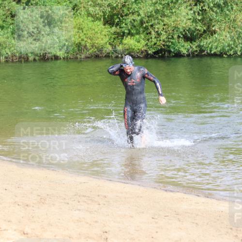 16.06.2024 - 26. Vierlanden-Triathlon Strokosch-Dieckow http://msf.ph/oto/6295729 16.06.2024 09:39:38 Schwimmen 105, 1278, 105, 1278 meine-sportfotos.de