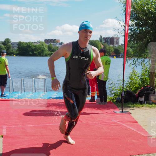 16.06.2024 - 7 Türme Triathlon KatJ http://msf.ph/oto/6295741 16.06.2024 11:07:51 Schwimmen 10, 31 meine-sportfotos.de
