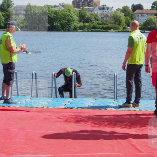 16.06.2024 - 7 Türme Triathlon KatJ http://msf.ph/oto/6295748 16.06.2024 11:08:05 Schwimmen 10, 208, 245 meine-sportfotos.de