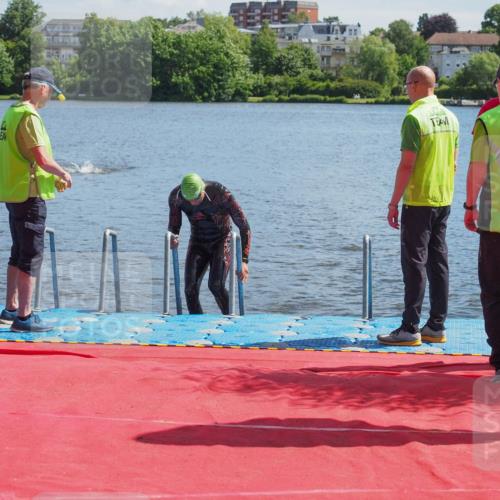 16.06.2024 - 7 Türme Triathlon KatJ http://msf.ph/oto/6295761 16.06.2024 11:08:06 Schwimmen 10, 208, 245 meine-sportfotos.de