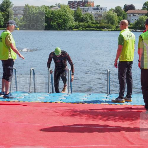 16.06.2024 - 7 Türme Triathlon KatJ http://msf.ph/oto/6295764 16.06.2024 11:08:06 Schwimmen 10, 208, 245 meine-sportfotos.de
