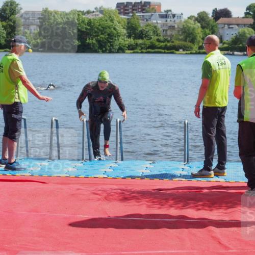 16.06.2024 - 7 Türme Triathlon KatJ http://msf.ph/oto/6295775 16.06.2024 11:08:06 Schwimmen 10, 208, 245 meine-sportfotos.de