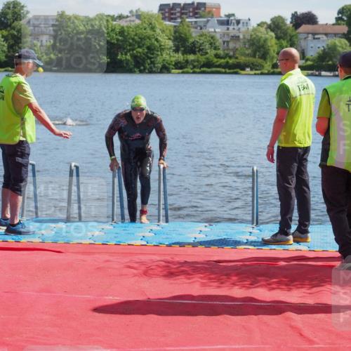 16.06.2024 - 7 Türme Triathlon KatJ http://msf.ph/oto/6295791 16.06.2024 11:08:07 Schwimmen 10, 208, 245 meine-sportfotos.de