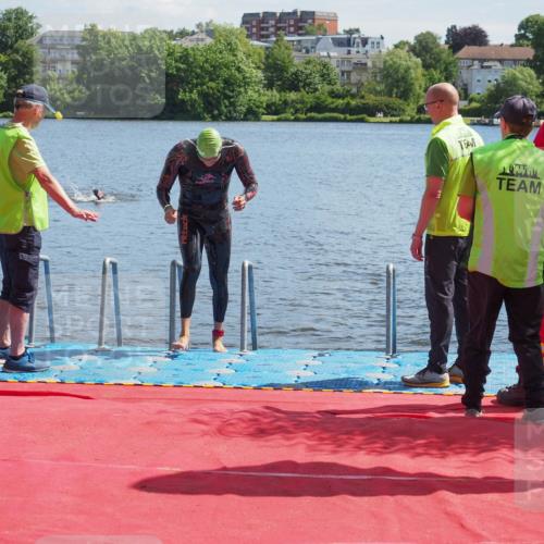 16.06.2024 - 7 Türme Triathlon KatJ http://msf.ph/oto/6295803 16.06.2024 11:08:07 Schwimmen 10, 208, 245 meine-sportfotos.de