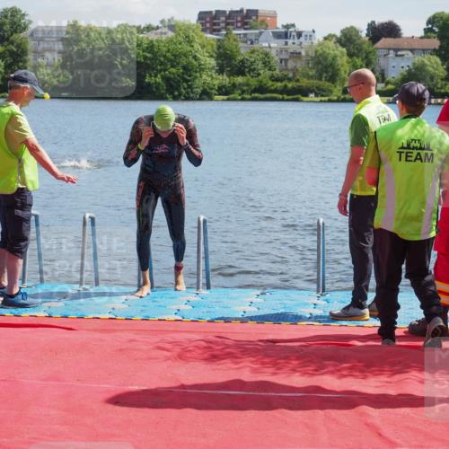 16.06.2024 - 7 Türme Triathlon KatJ http://msf.ph/oto/6295810 16.06.2024 11:08:08 Schwimmen 10, 208, 245 meine-sportfotos.de