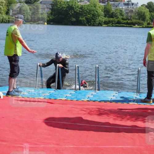 16.06.2024 - 7 Türme Triathlon KatJ http://msf.ph/oto/6295858 16.06.2024 11:08:38 Schwimmen 191, 208, 245 meine-sportfotos.de