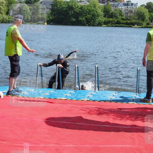 16.06.2024 - 7 Türme Triathlon KatJ http://msf.ph/oto/6295865 16.06.2024 11:08:39 Schwimmen 191, 208, 245 meine-sportfotos.de