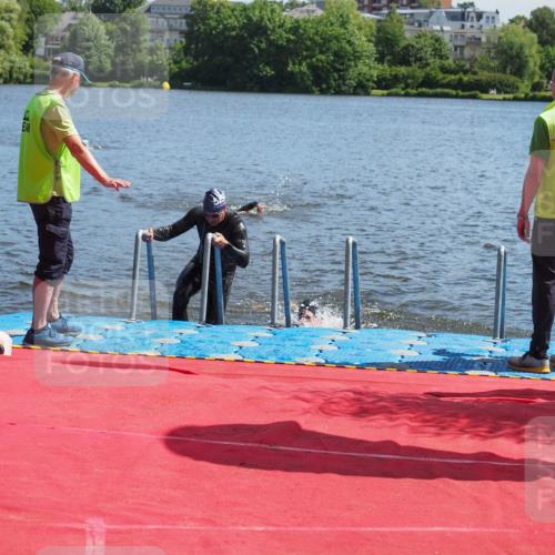 16.06.2024 - 7 Türme Triathlon KatJ http://msf.ph/oto/6295869 16.06.2024 11:08:39 Schwimmen 191, 208, 245 meine-sportfotos.de