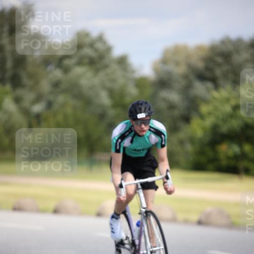 16.06.2024 - 26. Vierlanden-Triathlon Jannik Wohlers http://msf.ph/oto/6295933 16.06.2024 11:37:37 Radfahren 8, 120, 193, 206, 223, 273, 333, 535 meine-sportfotos.de