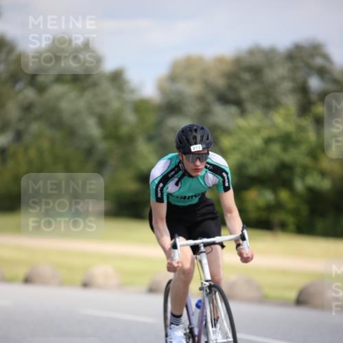 16.06.2024 - 26. Vierlanden-Triathlon Jannik Wohlers http://msf.ph/oto/6295961 16.06.2024 11:37:37 Radfahren 8, 120, 193, 206, 223, 273, 333, 535 meine-sportfotos.de