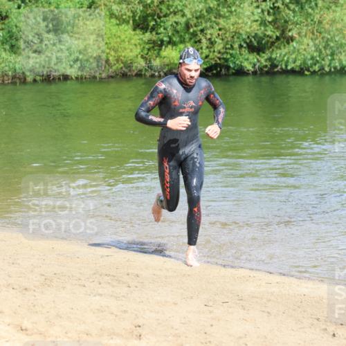 16.06.2024 - 26. Vierlanden-Triathlon Strokosch-Dieckow http://msf.ph/oto/6295968 16.06.2024 09:39:40 Schwimmen 105, 1278, 105, 1278 meine-sportfotos.de