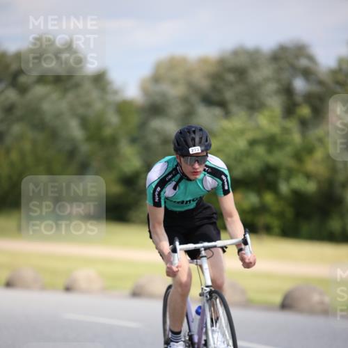 16.06.2024 - 26. Vierlanden-Triathlon Jannik Wohlers http://msf.ph/oto/6295971 16.06.2024 11:37:37 Radfahren 8, 120, 193, 206, 223, 273, 333, 535 meine-sportfotos.de