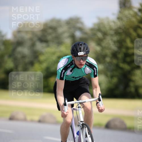 16.06.2024 - 26. Vierlanden-Triathlon Jannik Wohlers http://msf.ph/oto/6296033 16.06.2024 11:37:37 Radfahren 8, 120, 193, 206, 223, 273, 333, 535 meine-sportfotos.de