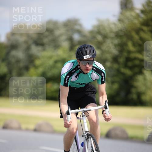 16.06.2024 - 26. Vierlanden-Triathlon Jannik Wohlers http://msf.ph/oto/6296042 16.06.2024 11:37:37 Radfahren 8, 120, 193, 206, 223, 273, 333, 535 meine-sportfotos.de