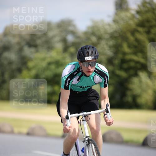 16.06.2024 - 26. Vierlanden-Triathlon Jannik Wohlers http://msf.ph/oto/6296050 16.06.2024 11:37:37 Radfahren 8, 120, 193, 206, 223, 273, 333, 535 meine-sportfotos.de