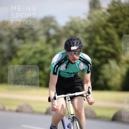 16.06.2024 - 26. Vierlanden-Triathlon Jannik Wohlers http://msf.ph/oto/6296057 16.06.2024 11:37:37 Radfahren 8, 120, 193, 206, 223, 273, 333, 535 meine-sportfotos.de