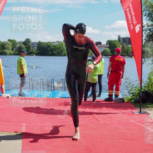 16.06.2024 - 7 Türme Triathlon KatJ http://msf.ph/oto/6296090 16.06.2024 11:08:48 Schwimmen 191, 208, 245 meine-sportfotos.de