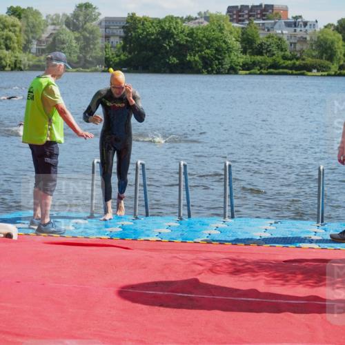 16.06.2024 - 7 Türme Triathlon KatJ http://msf.ph/oto/6296118 16.06.2024 11:08:58 Schwimmen 191 meine-sportfotos.de