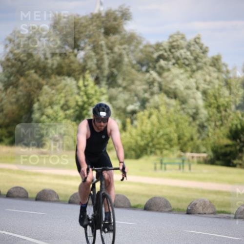 16.06.2024 - 26. Vierlanden-Triathlon Jannik Wohlers http://msf.ph/oto/6296151 16.06.2024 11:37:48 Radfahren 230, 257, 293, 406 meine-sportfotos.de