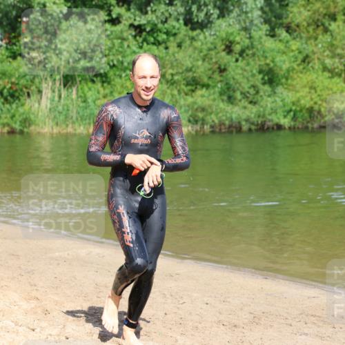 16.06.2024 - 26. Vierlanden-Triathlon Strokosch-Dieckow http://msf.ph/oto/6296158 16.06.2024 09:40:16 Schwimmen 1, 1 meine-sportfotos.de