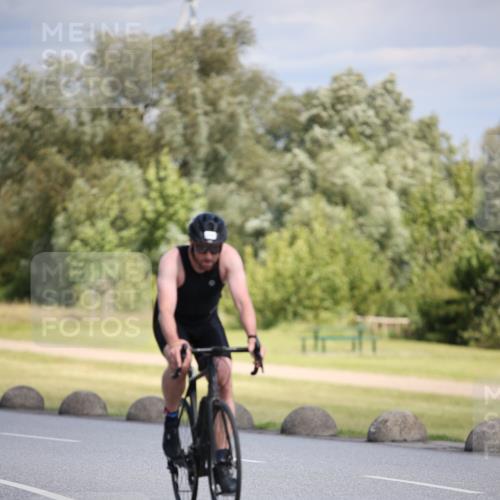 16.06.2024 - 26. Vierlanden-Triathlon Jannik Wohlers http://msf.ph/oto/6296163 16.06.2024 11:37:48 Radfahren 230, 257, 293, 406 meine-sportfotos.de