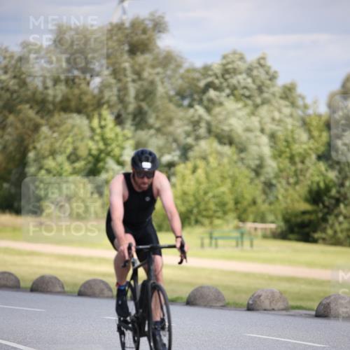 16.06.2024 - 26. Vierlanden-Triathlon Jannik Wohlers http://msf.ph/oto/6296170 16.06.2024 11:37:48 Radfahren 230, 257, 293, 406 meine-sportfotos.de