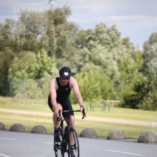 16.06.2024 - 26. Vierlanden-Triathlon Jannik Wohlers http://msf.ph/oto/6296177 16.06.2024 11:37:48 Radfahren 230, 257, 293, 406 meine-sportfotos.de