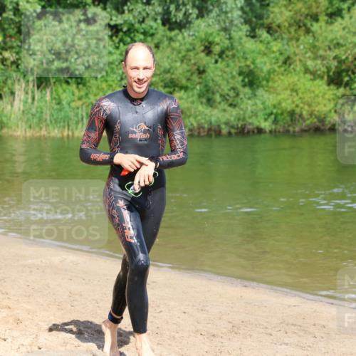 16.06.2024 - 26. Vierlanden-Triathlon Strokosch-Dieckow http://msf.ph/oto/6296181 16.06.2024 09:40:16 Schwimmen 1, 1 meine-sportfotos.de