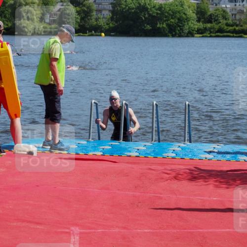 16.06.2024 - 7 Türme Triathlon KatJ http://msf.ph/oto/6296193 16.06.2024 11:09:18 Schwimmen 202 meine-sportfotos.de