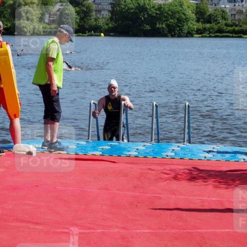 16.06.2024 - 7 Türme Triathlon KatJ http://msf.ph/oto/6296200 16.06.2024 11:09:18 Schwimmen 202 meine-sportfotos.de