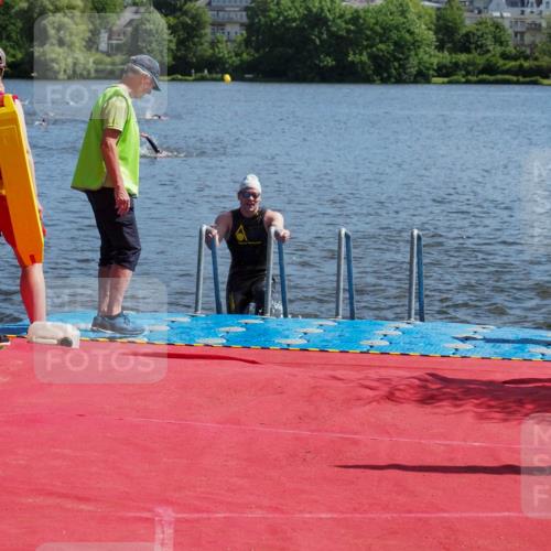 16.06.2024 - 7 Türme Triathlon KatJ http://msf.ph/oto/6296204 16.06.2024 11:09:18 Schwimmen 202 meine-sportfotos.de