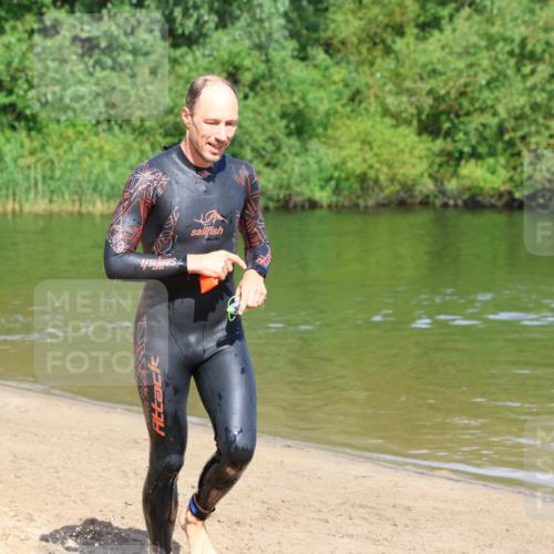 16.06.2024 - 26. Vierlanden-Triathlon Strokosch-Dieckow http://msf.ph/oto/6296226 16.06.2024 09:40:16 Schwimmen 1, 1 meine-sportfotos.de