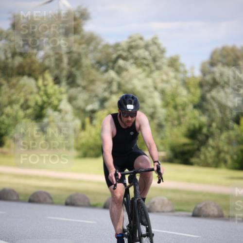 16.06.2024 - 26. Vierlanden-Triathlon Jannik Wohlers http://msf.ph/oto/6296231 16.06.2024 11:37:48 Radfahren 230, 257, 293, 406 meine-sportfotos.de