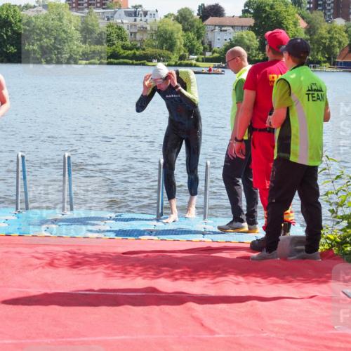 16.06.2024 - 7 Türme Triathlon KatJ http://msf.ph/oto/6296262 16.06.2024 11:09:20 Schwimmen 202 meine-sportfotos.de