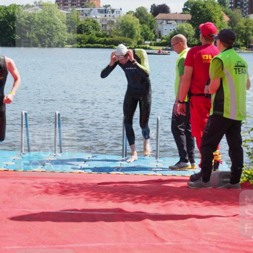 16.06.2024 - 7 Türme Triathlon KatJ http://msf.ph/oto/6296266 16.06.2024 11:09:20 Schwimmen 202 meine-sportfotos.de