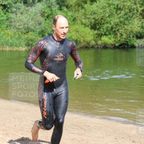 16.06.2024 - 26. Vierlanden-Triathlon Strokosch-Dieckow http://msf.ph/oto/6296277 16.06.2024 09:40:16 Schwimmen 1, 1 meine-sportfotos.de