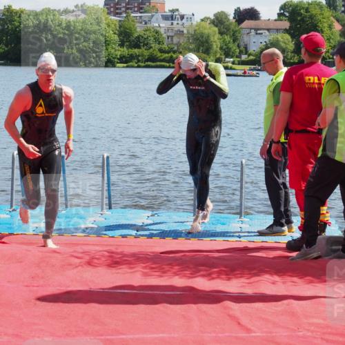 16.06.2024 - 7 Türme Triathlon KatJ http://msf.ph/oto/6296285 16.06.2024 11:09:21 Schwimmen 202 meine-sportfotos.de