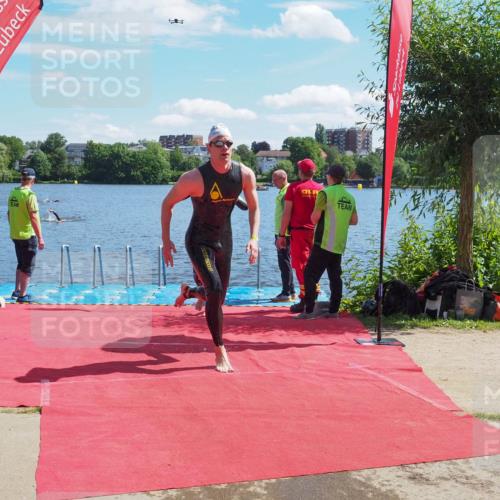 16.06.2024 - 7 Türme Triathlon KatJ http://msf.ph/oto/6296290 16.06.2024 11:09:22 Schwimmen 202 meine-sportfotos.de
